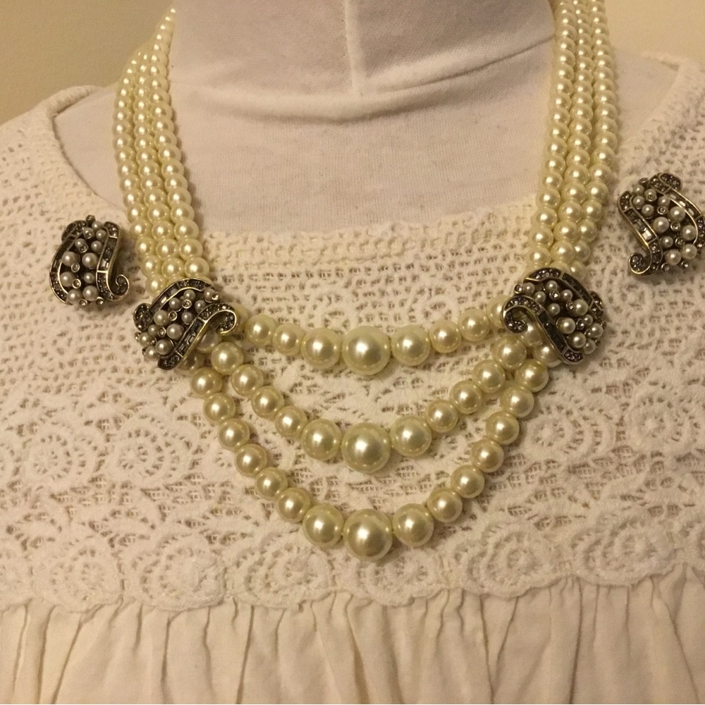 Cream and Silver Multi-Strand Pearl Necklace with Ornate Beads